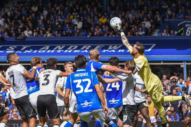 Birmingham City v Wolverhampton Wanderers, Sky Bet Championship, St Andrews @ Knighthead Park, Birmingham, UK - 6 September 2026 Wolverhampton Wanderer s Goalkeeper Jose Sa punches clear , UK NEWSPAPERS OUT Copyright: xRichardxBowcottx