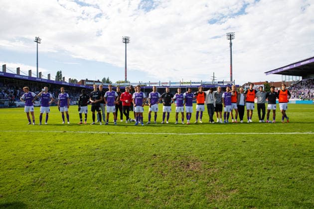 2026.09.06, xkwix, Fußball, 2.Liga, VfL Osnabrück - Eintracht Braunschweig, Stadion an der Bremer Brücke, 4.Spieltag, Saison 2026 2027: Die Osnabruecker Mannschaft steht nach dem Sieg bei den Fans DFB regulations prohibit any use of photographs as image sequences and or quasi-video. Photo: xKamilxWilkowskixPressefotoKochx Niedersachsen Deutschland *** September 6, 2026, xkwix, soccer, 2nd Division, VfL Osnabrück vs. Eintracht Braunschweig, Stadion an der Bremer Brücke, Matchday 4, 2026–2027 Season. The Osnabrück team is a hit with the fans after the victory. DFB regulations prohibit any use of photographs as image sequences and or quasi-video. Photo: xKamilxWilkowskixPressefotoKochx, Lower Saxony, Germany