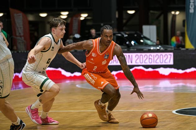 easyCredit Basketball Bundesliga, Exhibition Game, Niners Chemnitz vs. Legia Warsaw, September 6, 2026, starting at 3:00 p.m., Chemnitz, Chemnitz Arena. In photo 02: Stefan Smith. easyCredit Basketball Bundesliga, Exhibition Game, Niners Chemnitz vs. Legia Warsaw, Chemnitz, Saxony, Germany Copyright: xEHLxMedia MichelxKöhlerx 20260609-Niners-Chemnitz-Legia-Warschau_037