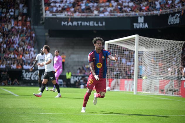 ESP: Valencia CF vs FC Barcelona, Barca - La Liga EA Sports VALENCIA, SPAIN - SEPTEMBER 6: Lamine Yamal of FC Barcelona celebrate his goal during the match between Valencia CF and FC Barcelona of La Liga EA Sports on September 6, 2026 at Mestalla Stadium in Valencia, Spain. (Photo by Samuel Carreno) Valencia Valencia Valencia Spain Copyright: xSamuelxCarrenox samcargad_060926_26-17