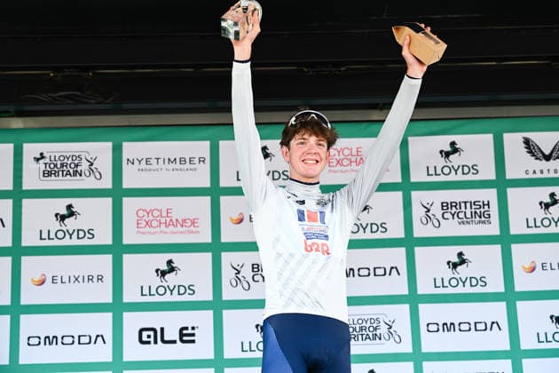 2026 Lloyds Tour of Britain Men Picture by Simon Wilkinson SWpix.com - 06 09 2026 - Cycling - UCI ProSeries - 2026 Lloyds Tour of Britain Men - Stage 5: Earlston to Earlston (156.1km) - Elliot Rowe (Great Britain national team, Nationalteam wins best young rider Copyright: x xSWpix.comx(t axPhotographyxHubxLtd)xSimonxWilkinson SWpix.comx SWP-3030-23006