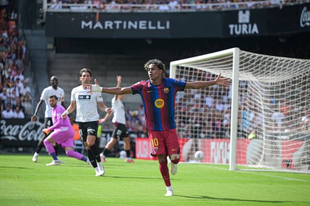 ESP: Valencia CF vs FC Barcelona, Barca - La Liga EA Sports VALENCIA, SPAIN - SEPTEMBER 6: Lamine Yamal of FC Barcelona celebrate his goal during the match between Valencia CF and FC Barcelona of La Liga EA Sports on September 6, 2026 at Mestalla Stadium in Valencia, Spain. (Photo by Samuel Carreno) Valencia Valencia Valencia Spain Copyright: xSamuelxCarrenox samcargad_060926_26-16