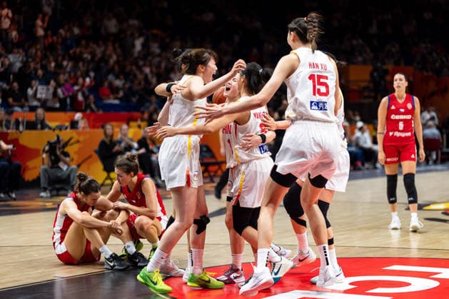 Chinese team celebrates after victory at the end of the game: Ziting Tang (China, 09), Xinyu Luo (China, 11), Siyu Wang (China, 05), Xu Han (China, 15), Veronika Vorackova (Czech Republic, 08, and Julie Pospisilova (Czech Republic), 02, look disappointed after a loss; GER, China vs. Czech Republic, Basketball, 2026 FIBA Women’s World Cup, Group Stage, Matchday 2, September 6, 2026, GER, China vs. Czech Republic, Basketball, FIBA Women’s World Cup 2026, Group Stage, Matchday 2, September 6, 2026, Berlin Copyright: xEibner-Pressefoto MaxxVincenx EP_MVN
