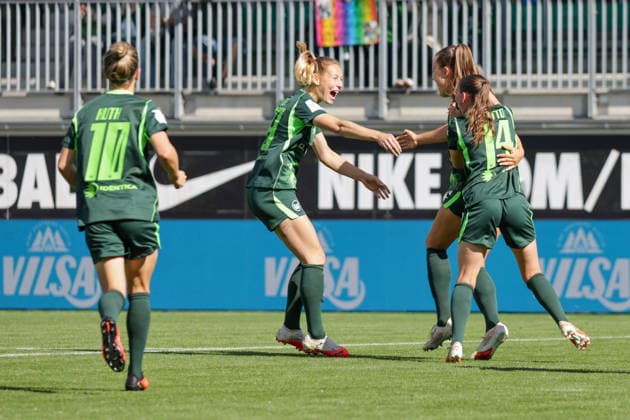 06.09.2026, xgrfx, Fussball Google Pixel Frauen-Bundesliga, VfL Wolfsburg - SV Werder Bremen v.l. Tor, Mara Alber zum 1:1 (VfL Wolfsburg) Wolfsburg *** September 6, 2026, xgrfx, Soccer Google Pixel Women s Bundesliga, VfL Wolfsburg vs. SV Werder Bremen, goal, Mara Alber scores the 1-1 equalizer for VfL Wolfsburg, Wolfsburg