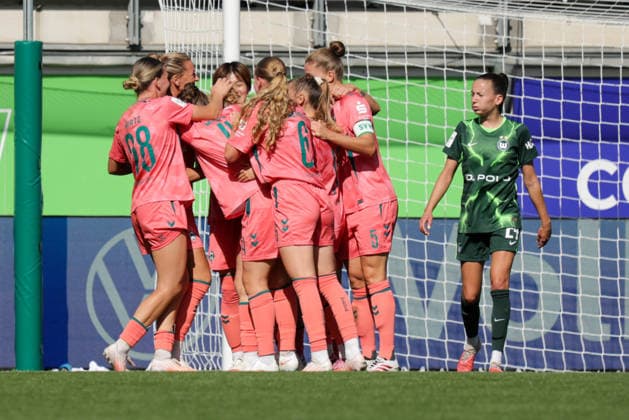 06.09.2026, xgrfx, Fussball Google Pixel Frauen-Bundesliga, VfL Wolfsburg - SV Werder Bremen v.l. Tor, Elena Dhont zum 1:2 (SV Werder Bremen) Wolfsburg *** September 6, 2026, xgrfx, Soccer Google Pixel Women s Bundesliga, VfL Wolfsburg vs. SV Werder Bremen, Goal, Elena Dhont scores 1-2 for SV Werder Bremen against Wolfsburg