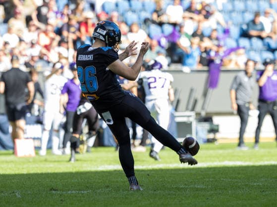 Kick off from 26 Mateusz Hernacki ( Punter ) Panthers Wroclaw Vienna Vikings vs Panthers Wroclaw, American Football League Europe, Golden Bowl Final, 2026, 06.09.2026, Duisburg Schauinsland-Reisen-Arena Germany Copyright: xPFA ChristopherxMettkenx