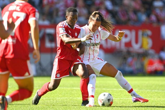 Bernadette KAKOUNAN AMANI (FCB), Aktion,Zweikampf gegen Selina VOBIAN (FR), Fussball Google Pixel Bundesliga der Frauen Saison 2026 2027, 3.Spieltag, Spieltag03 FC Bayern Muenchen Frauen - SC Freiburg am 06.09.2026 FC BAYERN CAMPUS *** Bernadette KAKOUNAN AMANI (FCB), in action, in a tackle against Selina VOBIAN (FR), soccer, Google Pixel, Women s Bundesliga, 2026–2027 season, Matchday 3, Matchday 03: FC Bayern Munich Women vs. SC Freiburg on September 6, 2026, FC BAYERN CAMPUS