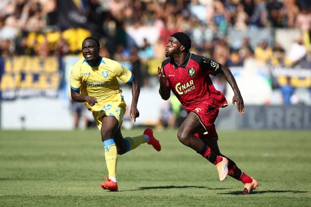 IPA88196918 - Seydou Fini of Frosinone Calcio and Ridgeciano Haps of Venezia Football Club are in action during the 2026 2027 Serie A match between Frosinone Calcio and Venezia F.C. at Stadio Benito Stirpe in Frosinone, Italy.  Copyright: xMatteoxCassoni IPAxSportx xx 88196918