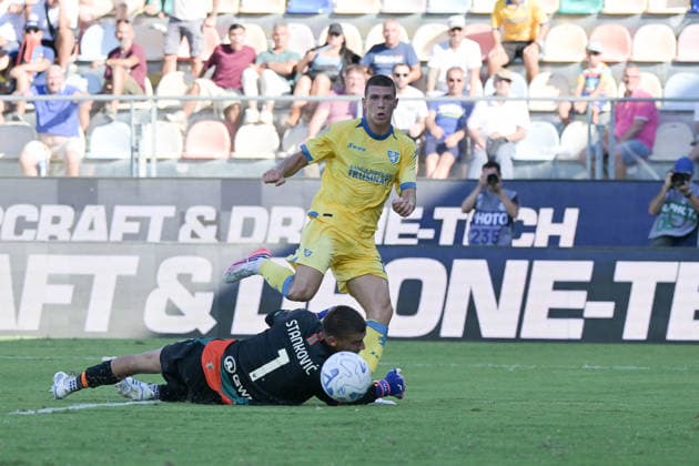 IPA88197339 - Giorgi Kvernadze of Frosinone scores the goal to make it 3-2 during the Serie A Enilive soccer match between Frosinone and Venezia at the Benito Stirpe Stadium on September 6, 2026, in Frosinone, Lazio. During the Frosinone Calcio vs. Venezia FC Italian Serie A soccer match in Frosinone, Italy, on September 6, 2026  Copyright: xRobertoxRamaccia IPAxSportx xx 88197339