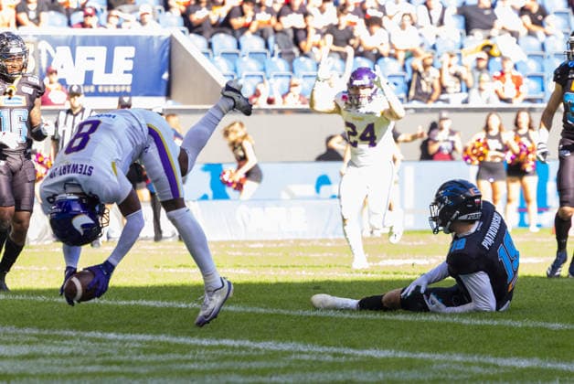 8 Darrell Stewart (Wide Receiver) Vienna Vikings jump in the end zone. Touchdown Vienna Vikings Vienna Vikings vs Panthers Wroclaw, American Football League Europe, Golden Bowl Final, 2026, 06.09.2026, Duisburg Schauinsland-Reisen-Arena Germany Copyright: xPFA ChristopherxMettkenx