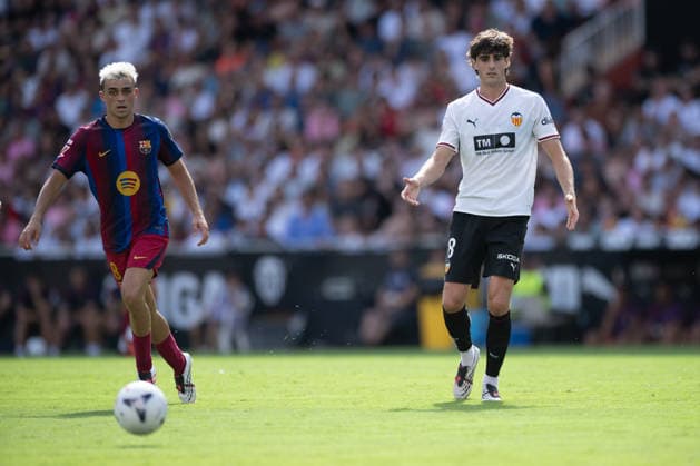 La Liga EA Regular Season Round 4 Javi Guerra of Valencia CF in action during the LaLiga EA round 4 match between Valencia CF and FC Barcelona, Barca at Ciutat de Valencia stadium, (Valencia ) on September 06, 2026. Copyright: xVicentexVidalxFernandezx