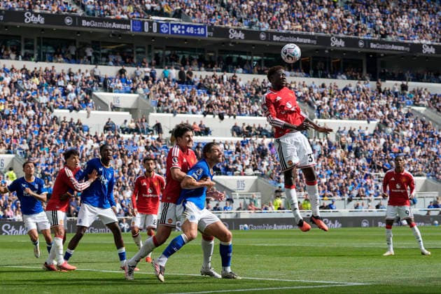 Everton v Manchester United, ManU Premier League Kobbie Mainoo of Manchester United heads clear during the Everton v Manchester United Premier League match at the Hill Dickinson Stadium, Liverpool, England on 6 September 2026 Credit: Steve Flynn Every Second Media Editorial use only. All images are copyright Every Second Media Limited. No images may be reproduced without prior permission. All rights reserved. Premier League and Football League images are subject to licensing agreements with Football DataCo Limited. see https: www.football-dataco.com Copyright: xIMAGO EveryxSecondxMediax ESM-2142-0062 StevexFlynnx xEveryxSecondxMediax