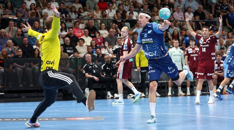 September 6, 2026, Germany, Stuttgart, Handball: TVB Stuttgart vs. Füchse Berlin; from left: Lasse Ludwig (Berlin), Kasper Thorsen Lien (TVB)