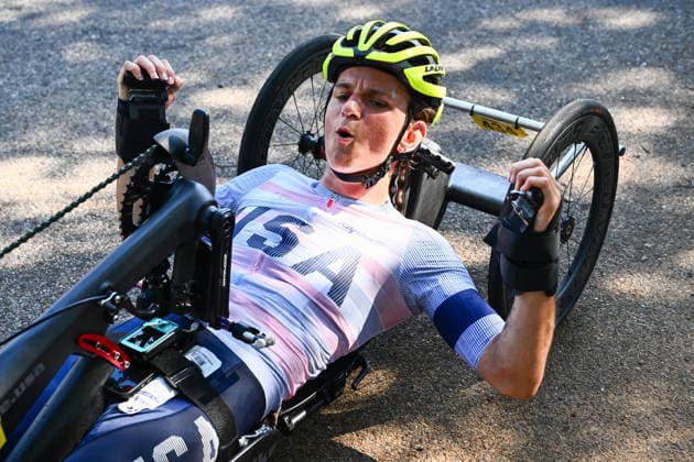 2026 UCI Para-cycling Road World Championships Picture by Olly Hassell SWpix.com - 06 09 2026 - Cycling - 2026 UCI Para-cycling Road World Championships - Huntsville, Alabama, United States of America - Women H2 Road Race - Katerina Brim (USA) celebrates winning to become World Champion Huntsville Cummings Research Park United States of America Copyright: x xSWpix.comx(t axPhotographyxHubxLtd)xOllyxHassell SWpix.comx SWP-3030-23035