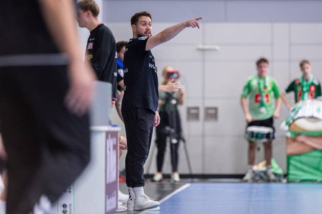 Kenji Hoevel s TuSEM Essen; coach gesturing—GER, GWD Minden vs. TuSEM Essen, handball, 2nd Bundesliga, Matchday 2, 2026–2027 season, September 6, 2026, GER, GWD Minden vs. TuSEM Essen, handball, 2nd Bundesliga, Matchday 2, 2026–2027 season, September 6, 2026, Minden Copyright: xEibner-Pressefoto JanxRollingerx EP_JSK