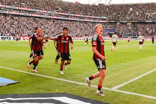 Torjubel Eintracht Frankfurt beim 1:0 durch Jonathan Burkardt (Eintracht Frankfurt, 09), Freude, Begeisterung, positive Emotionen, Torerfolg , Deutschland, Fussball, 1. Bundesliga, 2.Spieltag, 2026 2027, Eintracht Frankfurt vs. FC Augsburg, 06.09.2026, Frankfurt am Main Deutsche-Bank-Park Deutschland *** Eintracht Frankfurt celebrates Jonathan Burkardt s 1-0 goal; Eintracht Frankfurt, 09; joy, excitement, positive emotions, goal, Germany, soccer, Bundesliga 1, Matchday 2, 2026–2027, Eintracht Frankfurt vs. FC Augsburg, September 6, 2026, Frankfurt am Main, Deutsche Bank Park, Germany Copyright: xGrantxHubbsx