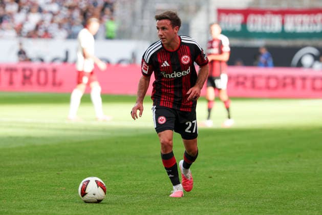 2026.09.06 xjfx Fussball 1. Bundesliga Eintracht Frankfurt - FC Augsburg, Mario Götze (Eintracht Frankfurt) in action, with the ball (DFL DFB REGULATIONS PROHIBIT ANY USE OF PHOTOGRAPHS as IMAGE SEQUENCES and or QUASI-VIDEO) *** September 6, 2026 xjfx Soccer 1st Bundesliga Eintracht Frankfurt vs. FC Augsburg, Mario Götze of Eintracht Frankfurt in action, with the ball DFL DFB REGULATIONS PROHIBIT ANY USE OF PHOTOGRAPHS AS IMAGE SEQUENCES AND OR QUASI-VIDEO Copyright: HMBxMedia JoaquimxFerreira