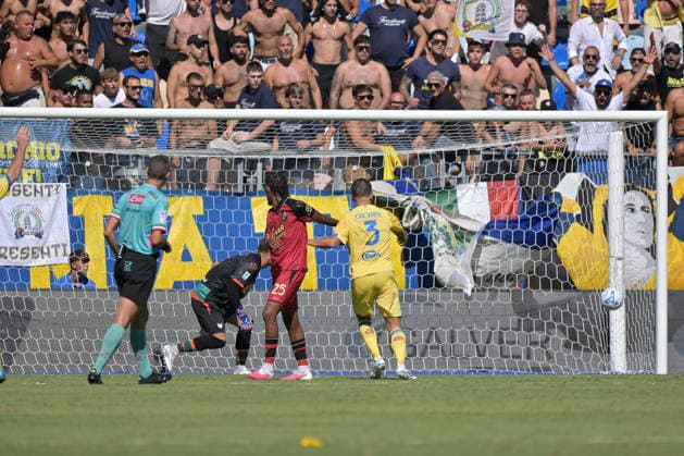 2026 Serie A Enilive Football Match Frosinone v Venezia Sep 6 6 Sep 2026; Benito Stirpe Stadium, Frosinone, Italy; Serie A Enilive Football Match; Frosinone versus Venezia; Antonio Raimondo of Frosinone scores the goal for 1-0 Frosinone Lazio Italy Copyright: xRobertoxRamacciax