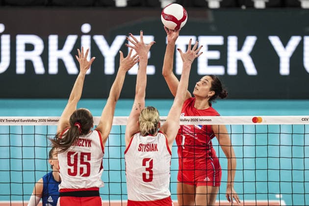 Poland v Serbia - CEV EuroVolley 2026 ISTANBUL, TURKIYE - SEPTEMBER 6: Poland s Magdalena Stysiak (3) and Serbia s Vanja Ivanovic (1) compete during the third-place match between Poland and Serbia at the CEV EuroVolley 2026 Women s European Volleyball Championship at Sinan Erdem Sports Hall in Istanbul, Turkiye, on September 6, 2026. Agit Erdi Ulukaya Anadolu Istanbul Turkey. Editorial use only. Please get in touch for any other usage.  Copyright: x2026xAnadoluxAgitxErdixUlukayax