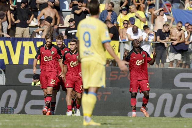 SOCCER - Serie A - Frosinone Calcio vs. Venezia FC Photo by IPA ABACAPRESS.COM88196670 - Venezia s Belgian defender Richie Sagrado celebrates after scoring the goal that tied the game at 2–2 during the Serie A soccer match between Frosinone Calcio and Venezia at the Benito Stirpe Stadium in Frosinone, Italy, on September 6, 2026. Frosinone Italy  Copyright: xIPAxSport ABACAx