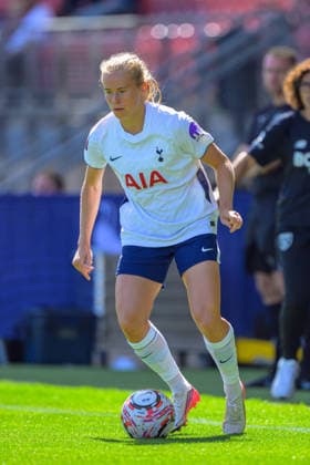 Tottenham Hotspur v West Ham United - Barclays Women s Super League 2026 27 Julie Blakstad of Tottenham Hotspur plays during the Barclays Women s Super League game between Tottenham Hotspur and West Ham United at BetWright Stadium in London, England, on September 6, 2026. London England United Kingdom  Copyright: xKeeranxMarquisx originalFilename:marquis-tottenha260906_npJnR.jpg