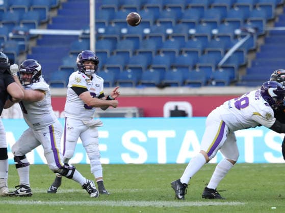 3 Ben Holmes (Quarterback) Vienna Vikings pass the ball Vienna Vikings vs Panthers Wroclaw, American Football League Europe, Golden Bowl Final, 2026, 06.09.2026, Duisburg Schauinsland-Reisen-Arena Germany Copyright: xPFA ChristopherxMettkenx