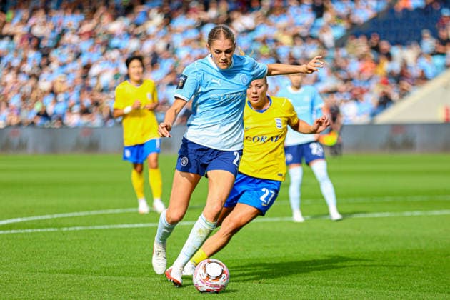 MANCHESTER, ENGLAND - September 6: Gracie Prior of Manchester City on the ball during the Barclays Womens Super League game between Manchester City and Birmingham City at Joie Stadium on September 6, 2026 in Manchester, England. (Photo by Natalie Mincher Sports Press Photo) Copyright: xNataliexMincher SPPx Sportspressphoto_SPR224873