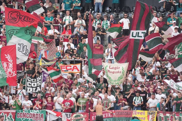 Augsburger Fans - 06.09.2026 Bundesliga, Saison 26 27: Eintracht Frankfurt vs. FC Augsburg, Deutsche Bank Park, 2. Spieltag *** Augsburg Fans, September 6, 2026, Bundesliga, 2026–2027 Season, Eintracht Frankfurt vs. FC Augsburg, Deutsche Bank Park, Matchday 2