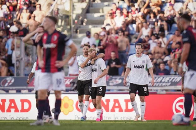 Sassuolo™s Josh Doig celebrates with Sassuolo™s Nemanja Matic after scoring the 0-1 goal for his team during the Serie A soccer match between Bologna and Sassuolo at the Renato Dall™Ara Stadium in Bologna, north Italy - Sunday, September 6, 2026 -  Copyright: xMassimoxPaolone LaPressex