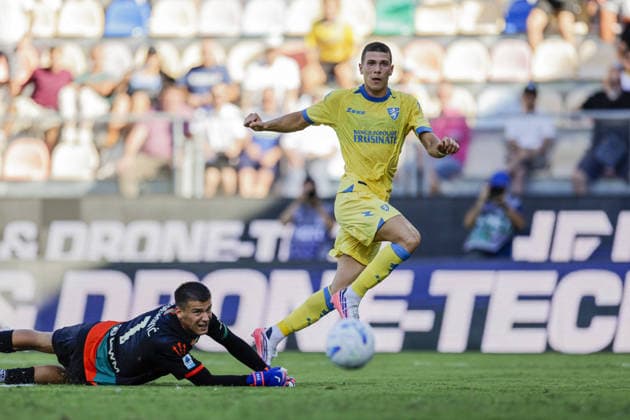 SOCCER - Serie A - Frosinone Calcio vs. Venezia FC Photo by IPA ABACAPRESS.COM88197049 - Frosinone s Georgian forward Giorgi Kvernadze scores against Venezia to make the score 3-2 during the Serie A soccer match between Frosinone Calcio and Venezia at the Benito Stirpe Stadium in Frosinone, Italy, on September 6, 2026. Frosinone Italy  Copyright: xIPAxSport ABACAx