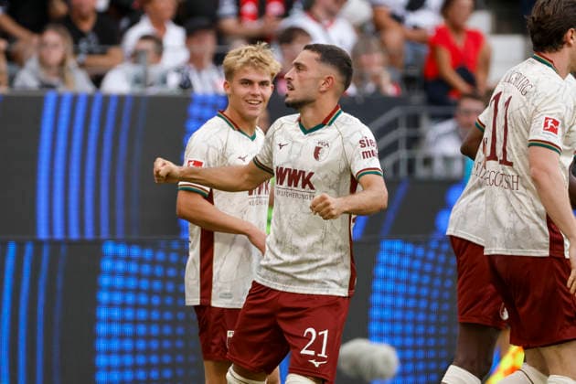 Torjubel bei Arijon Ibrahimovic (FC Augsburg, 21) nach seinem Tor zum 1:1, Freude, Begeisterung, positive Emotionen, Torerfolg , Deutschland, Fussball, 1. Bundesliga, 2.Spieltag, 2026 2027, Eintracht Frankfurt vs. FC Augsburg, 06.09.2026, Frankfurt am Main Deutsche-Bank-Park Deutschland *** Goal celebration by Arijon Ibrahimovic of FC Augsburg, 21, after his goal to make it 1–1: joy, excitement, positive emotions, goal scored, Germany, soccer, Bundesliga 1, Matchday 2, 2026–2027, Eintracht Frankfurt vs. FC Augsburg, September 6, 2026, Frankfurt am Main, Deutsche Bank Park, Germany Copyright: xGrantxHubbsx