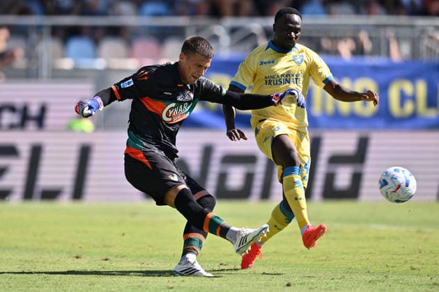 SOCCER - Serie A - Frosinone Calcio vs. Venezia FC Photo by IPA ABACAPRESS.COM88197879 - Filip Stankovic of Venezia F.C. and Seydou Fini of Frosinone Calcio are in action during Matchday 3 of the Serie A Championship between Frosinone Calcio and Venezia F.C. at the Benito Stirpe Stadium on September 6, 2026 in Frosinone, Italy. Frosinone Italy  Copyright: xIPAxSport ABACAx