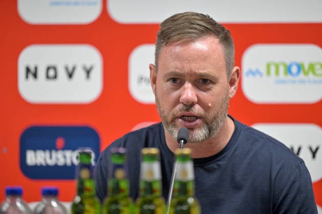 260906 KV Kortrijk vs Zulte Waregem Head Coach Michael Beale of Zulte-Waregem pictured during the Jupiler Pro League season 2026 - 2027 matchday 5 game between KV Kortrijk and SV Zulte Waregem on September 6 , 2026 in Kortrijk, Belgium. (Photo by David Catry Isosport) Kortrijk Belgium  Copyright: xDavidxCatryx 20260906DC2_0005