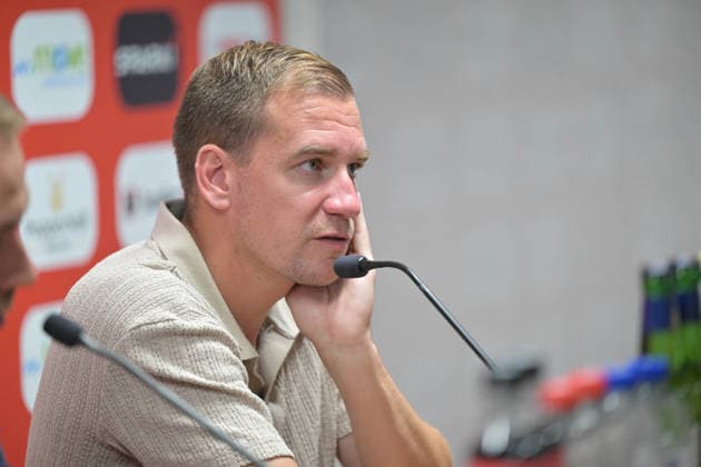 260906 KV Kortrijk vs Zulte Waregem Head Coach Michiel Jonckheere of Kortrijk pictured during the Jupiler Pro League season 2026 - 2027 matchday 5 game between KV Kortrijk and SV Zulte Waregem on September 6 , 2026 in Kortrijk, Belgium. (Photo by David Catry Isosport) Kortrijk Belgium  Copyright: xDavidxCatryx 20260906DC2_0056