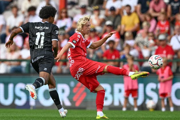 260906 KV Kortrijk vs Zulte Waregem Basile Vroninks (25) of Kortrijk pictured during the Jupiler Pro League season 2026 - 2027 matchday 5 game between KV Kortrijk and SV Zulte Waregem on September 6 , 2026 in Kortrijk, Belgium. (Photo by David Catry Isosport) Kortrijk Belgium  Copyright: xDavidxCatryx 20260906DC2_0345