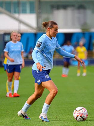 MANCHESTER, ENGLAND - September 6: Carlotta Wamser of Manchester City on the ball during the Barclays Womens Super League game between Manchester City and Birmingham City at Joie Stadium on September 6, 2026 in Manchester, England. (Photo by Natalie Mincher Sports Press Photo) Copyright: xNataliexMincher SPPx Sportspressphoto_SPR224904