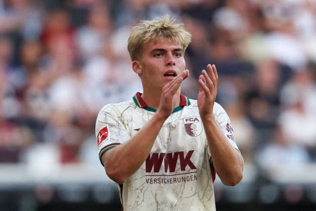 2026.09.06 xjfx Fussball 1. Bundesliga Eintracht Frankfurt - FC Augsburg, Hennes Behrens (FC Augsburg) gestures, gives instructions, gesticulate (DFL DFB REGULATIONS PROHIBIT ANY USE OF PHOTOGRAPHS as IMAGE SEQUENCES and or QUASI-VIDEO) *** September 6, 2026 xjfx Soccer 1. Bundesliga Eintracht Frankfurt vs. FC Augsburg, Hennes Behrens, FC Augsburg: gestures, gives instructions, gesticulates. DFL and DFB regulations prohibit any use of photographs as image sequences and or quasi-video. Copyright: HMBxMedia JoaquimxFerreira