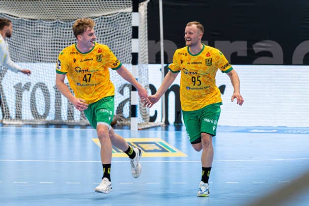 Hagen, Germany, September 6, 2026, 2nd HBL 2026–2027, Match 2: VfL Eintracht Hagen vs. HSC 2000 Coburg. Pictured from left: Dustin Kraus (Hagen) and Jan von Boenigk (Hagen) celebrate together at the Ischelandhalle in North Rhine-Westphalia. Copyright: xFotostandx xKruczynskix