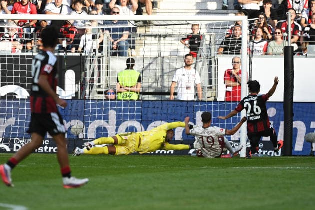 06.09.2026, xpsx, Fussball 1.Bundesliga, Eintracht Frankfurt - FC Augsburg v.l. Robin Fellhauer (FC Augsburg) Torschuetze, erzielt das Tor, Treffer, scores the goal 1:2 Noah Atubolu (Eintracht Frankfurt) Keita Kosugi (Eintracht Frankfurt) (DFL DFB REGULATIONS PROHIBIT ANY USE OF PHOTOGRAPHS as IMAGE SEQUENCES and or QUASI-VIDEO) Frankfurt am Main *** September 6, 2026, xpsx, Soccer, Bundesliga 1, Eintracht Frankfurt vs. FC Augsburg, Robin Fellhauer (FC Augsburg) goal scorers, scores the goal, goal, scores the goal 1 2 Noah Atubolu Eintracht Frankfurt Keita Kosugi Eintracht Frankfurt DFL DFB REGULATIONS PROHIBIT ANY USE OF PHOTOGRAPHS as IMAGE SEQUENCES and or QUASI-VIDEO Frankfurt am Main