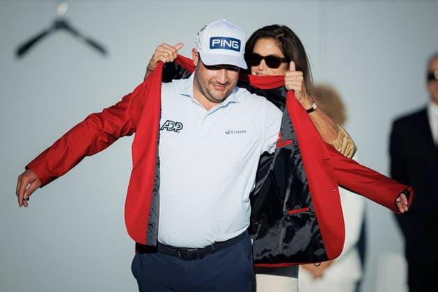 European Masters Golf Tournament in Crans-Montana Thriston Lawrence from South Africa receives the winner red jacket from actress Cindy Crawford after the fourth and final round of the DP World Tour Omega European Masters Golf Tournament, in Crans-Montana, Switzerland, Sunday, 06 September 2026. CRANS-MONTANA Wallis SWITZERLAND  Copyright: xVALENTINxFLAURAUDx