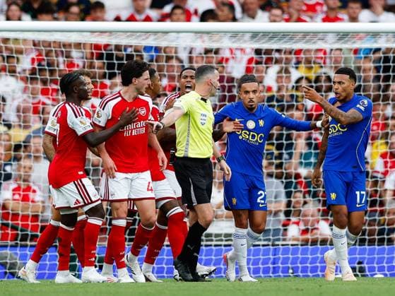 Morgan Rogers of Chelsea is tripped and argues with Declan Rice of Arsenal Arsenal v Chelsea, Premier League, Football, Emirates Stadium, London, UK - 06 Sep 2026London Emirates Stadium United Kingdom EDITORIAL USE ONLY No use with unauthorised audio, video, data, fixture lists, club league logos or live services. Online in-match use limited to 120 images, no video emulation. No use in betting, games or single club league player publications. Copyright: xMattxImpey Shutterstockx 17137590gj