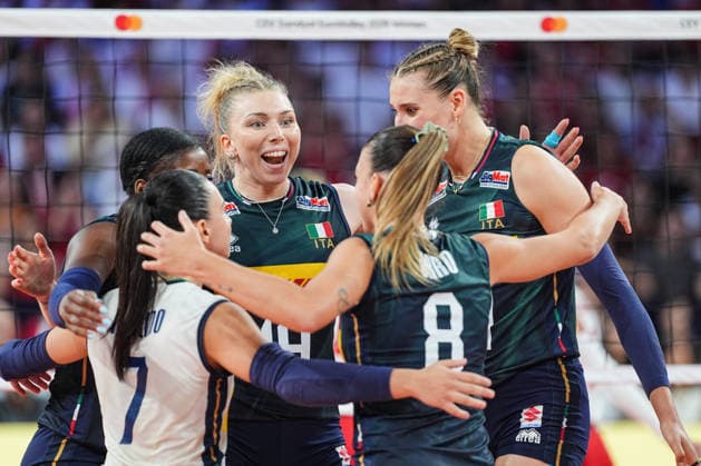Italy v Turkiye - CEV EuroVolley 2026 ISTANBUL, TURKIYE - SEPTEMBER 6: Italy national volleyball team players celebrate during the final match between Italy and Turkiye at the CEV EuroVolley 2026 Women s European Volleyball Championship at Sinan Erdem Sports Hall in Istanbul, Turkiye, on September 6, 2026. Cemal Yurttas Anadolu Istanbul Turkey. Editorial use only. Please get in touch for any other usage.  Copyright: x2026xAnadoluxCemalxYurttasx