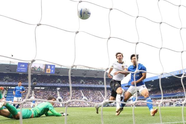 Fer Lopez of Wolverhampton Wanderers scores a goal and celebrates 0-1. Birmingham City v Wolverhampton Wanderers, EFL Sky Bet Championship, Football, St. Andrew s at Knighthead Park, Birmingham, UK - 06 Sep 2026Birmingham St. Andrew s at Knighthead Park United Kingdom EDITORIAL USE ONLY No use with unauthorised audio, video, data, fixture lists, club league logos or live services. Online in-match use limited to 120 images, no video emulation. No use in betting, games or single club league player publications. Copyright: xRyanxBrowne Shutterstockx 17135036fk