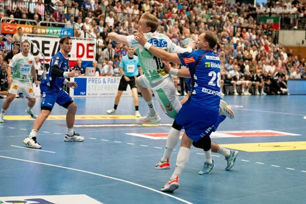 Gisli Thorgeir Kristjansson, SC Magdeburg, 10, scores from the circle; Tobias Heinzelmann, HBW Balingen Weilstetten, 28, arrives too late; HBW Balingen Weilstetten vs. SC Magdeburg, GER, Opel 1 Handball Bundesliga, Championship, Matchday 3, 2026–2027 season, September 6, 2026, Eibner Press Photo: Andreas Ulmer, HBW Balingen Weilstetten vs. SC Magdeburg, GER, Opel 1 Handball Bundesliga, Championship, Matchday 3, 2026–2027 season, September 6, 2026, Balingen Copyright: xEibner-Pressefoto AndreasxUlmerx EP_AUR