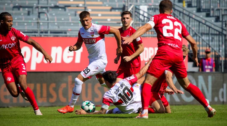 Würzburg, Soccer 3rd Division: FC Würzburger Kickers vs. VfB Stuttgart II, Enis Redzepi (VfB)