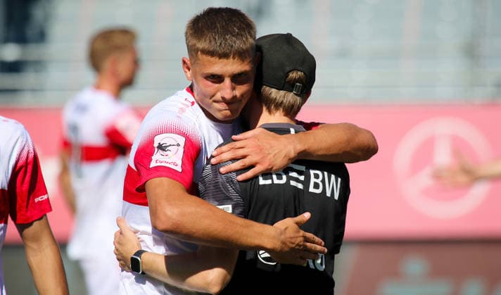 Würzburg, Soccer 3rd Division: FC Würzburger Kickers vs. VfB Stuttgart II, 39 Enis Redzepi (VfB)
