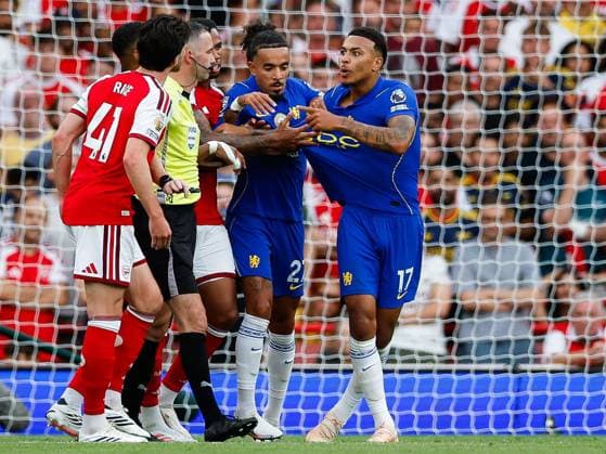 Morgan Rogers of Chelsea is tripped and argues with Declan Rice of Arsenal Arsenal v Chelsea, Premier League, Football, Emirates Stadium, London, UK - 06 Sep 2026London Emirates Stadium United Kingdom EDITORIAL USE ONLY No use with unauthorised audio, video, data, fixture lists, club league logos or live services. Online in-match use limited to 120 images, no video emulation. No use in betting, games or single club league player publications. Copyright: xMattxImpey Shutterstockx 17137590ha
