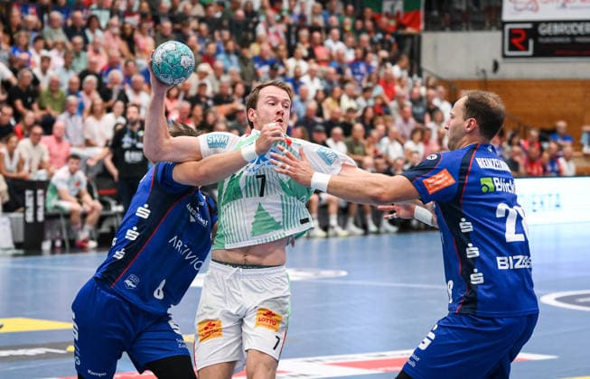 Handball 1 Bundesliga 2025–2026, June 9, 2026: HBW Balingen Weilstetten vs. SC Magdeburg; Mex Raguse (left), HBW Balingen Weilstetten vs. Magnus Saugstrup (center), SC Magdeburg and Tobias Heinzelmann (right), HBW Balingen Weilstetten