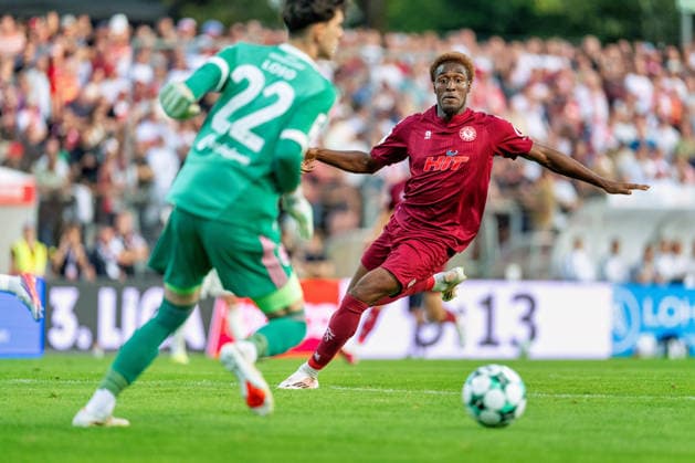 Romeo Aigbekaen of Fortuna Cologne, 30, runs past Louis Lord of Fortuna Düsseldorf, 22, during Fortuna Cologne vs. Fortuna Düsseldorf, soccer, 3rd Division, Matchday 4, 2026–27 season, September 6, 2026, DFL regulations prohibit any use of photographs as image sequences and or quasi-video. Fortuna Cologne vs. Fortuna Düsseldorf, soccer, 3rd Division, Matchday 4, 2026–27 season, September 6, 2026, Cologne Copyright: xEibner-Pressefoto LukasxBaldygax EP_LBA