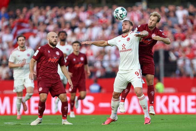 Eric Hottmann of Fortuna Düsseldorf and Georg Strauch of SC Fortuna Köln in a tackle during the 3. Liga match between SC Fortuna Köln and Fortuna Düsseldorf at the Südstadion on September 6, 2026, in Cologne, Germany. Photo by Oliver Kaelke, DeFodi Images. Eric Hottmann of Fortuna Düsseldorf and Georg Strauch of SC Fortuna Cologne battle for the ball during the 3. Liga match between SC Fortuna Cologne and Fortuna Düsseldorf at Südstadion on September 6, 2026 in Cologne, Germany. Photo by Oliver Kaelke, DeFodi Images. DFB and DFL regulations prohibit any use of photographs as image sequences and or quasi-video. Photo by Oliver Kaelke, DeFodi Images.